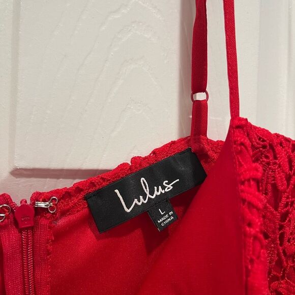 Lulu's Red Crochet Lace Bustier Skater Dress Size Large - Picture 5 of 10